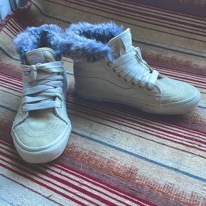 Vans Sk8-Hi MTE (croc mte) size 7.5 womens; men’s 6. Oatmeal